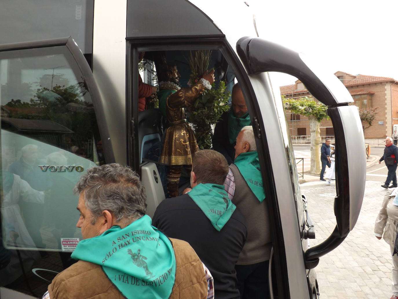 A San Isidro solo hay un camino en Dueñas