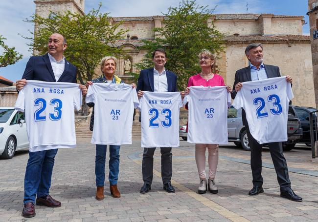 Mañueco apoya, junto a dirigentes del PP de Segovia, a la candidata del partido en Cantalejo.