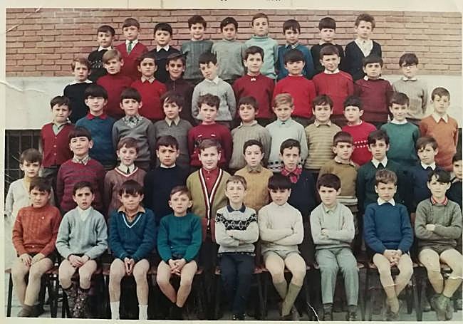 Fotografía antigua de una de las clases de la promoción de 1970