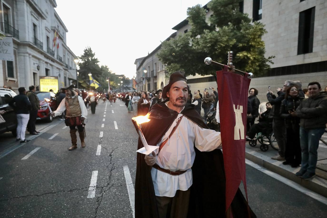 Desfile de antorchas por el quinto centenario del Palacio Real de Valladolid