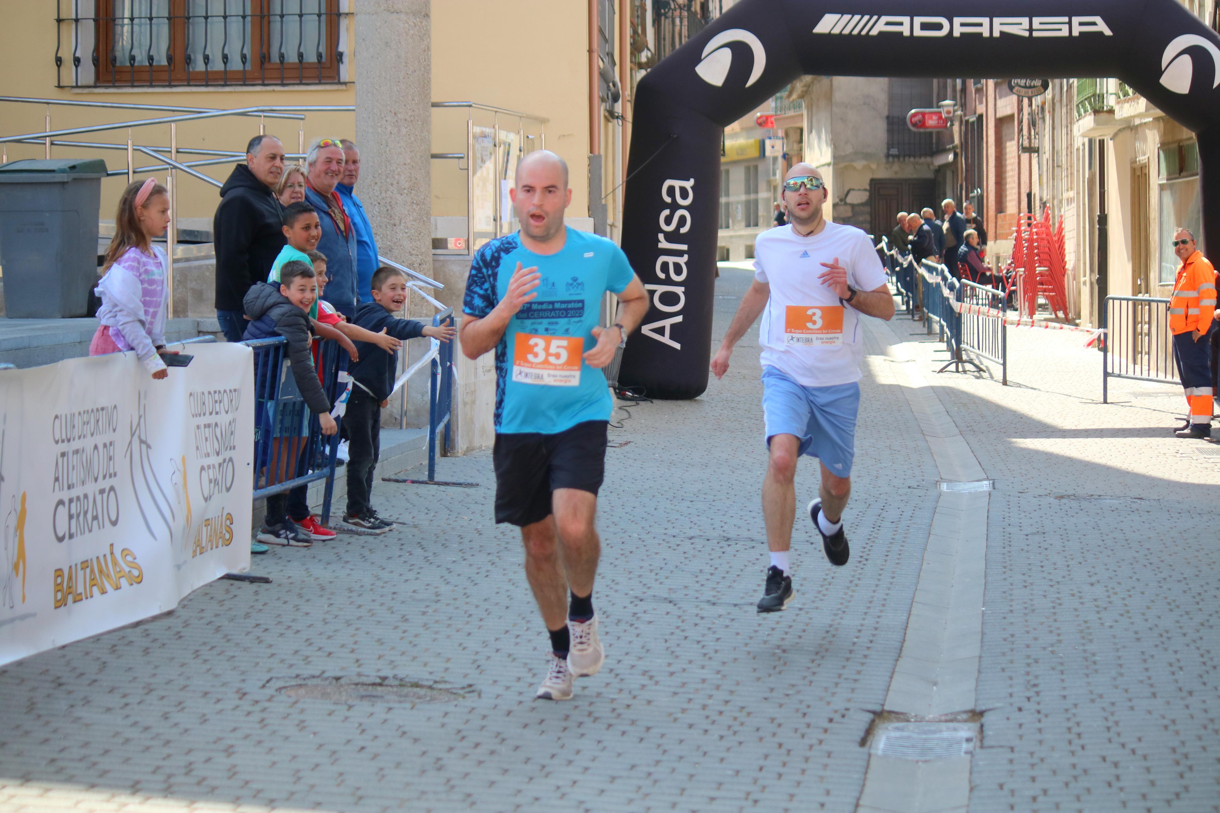 Pablo Marcos y Alicia Diago, vencedores de la IV Legua Castellana del Cerrato