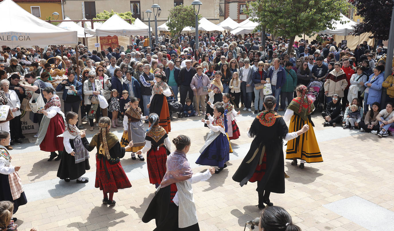 21 puestos engrandecen la Feria del Pan de Grijota