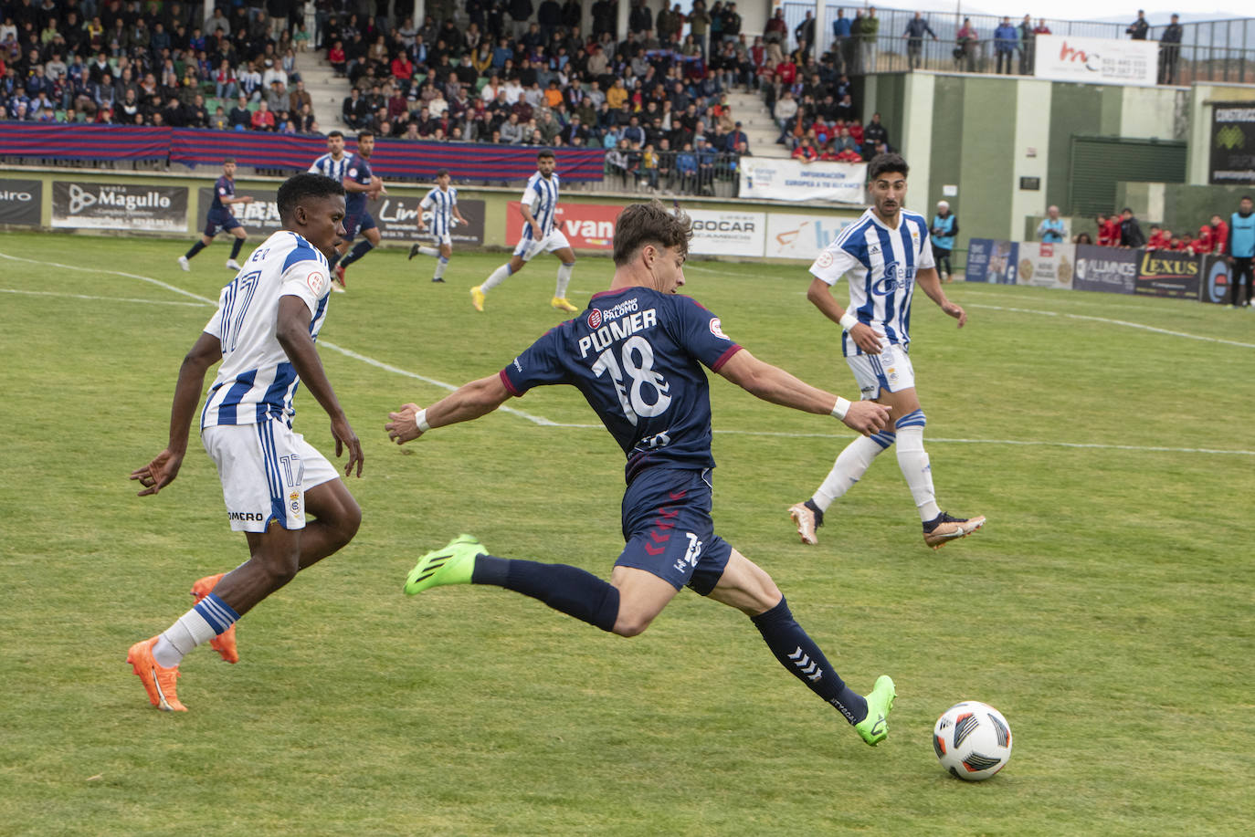 Empate sin goles entre Segoviana y Recreativo