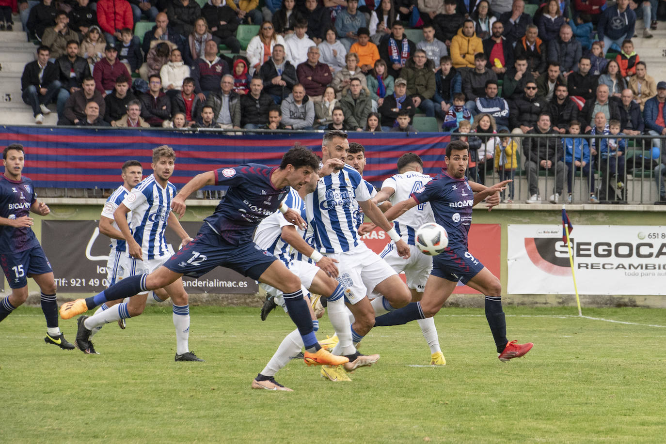 Empate sin goles entre Segoviana y Recreativo