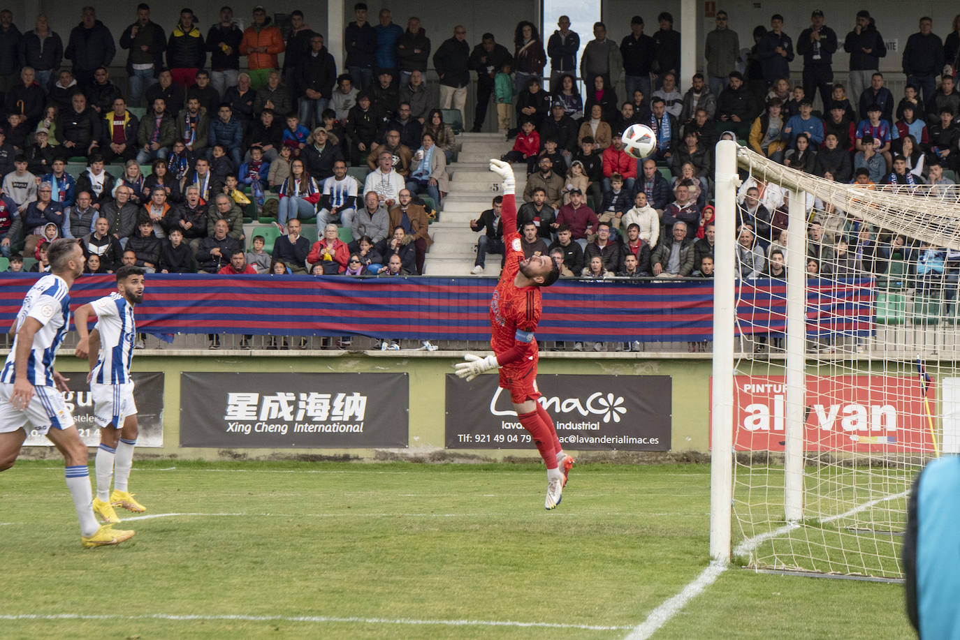 Empate sin goles entre Segoviana y Recreativo