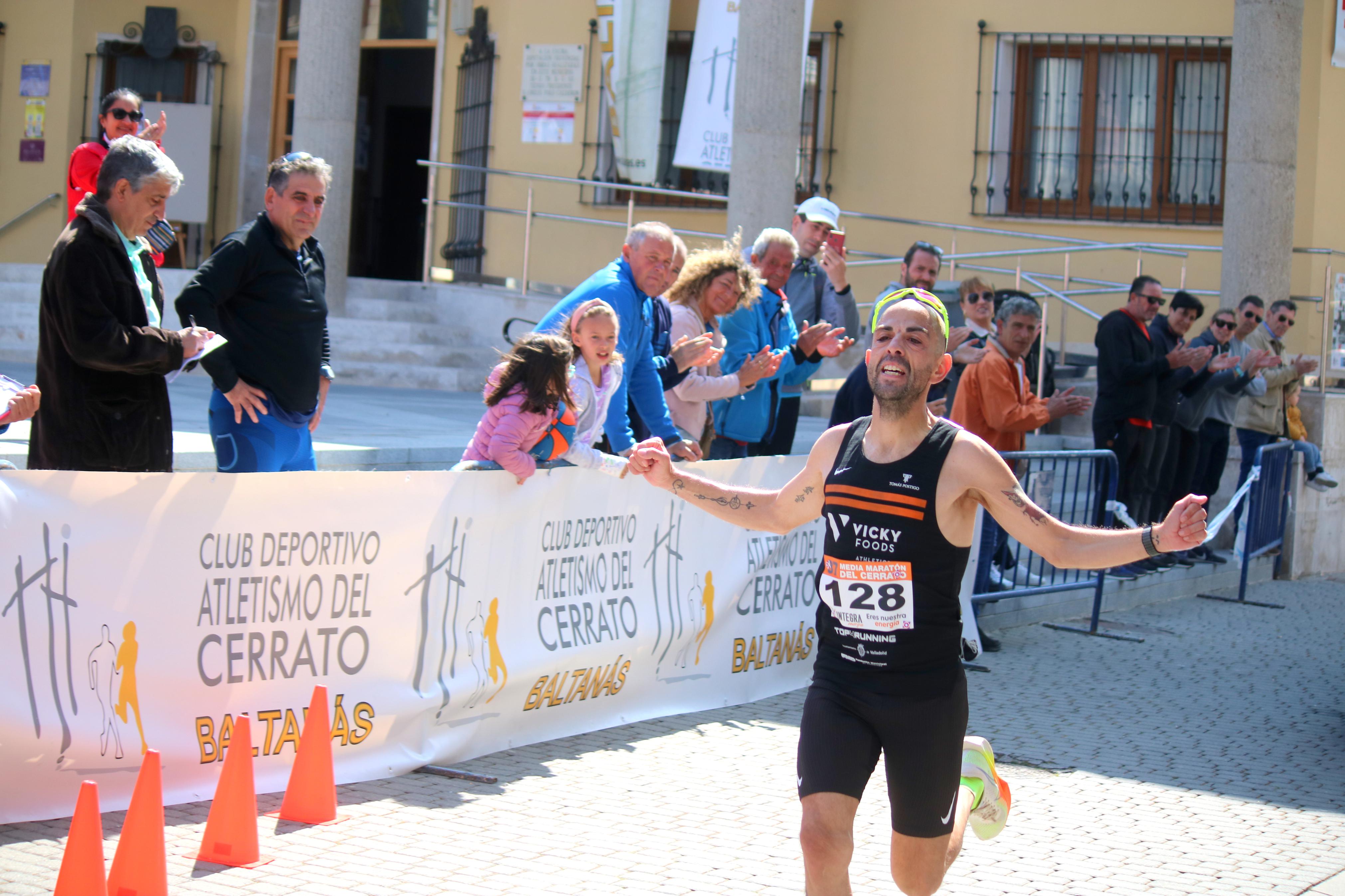 Javier Sangrador y Marta Medina reinan en la XXXVII Media Maratón del Cerrato