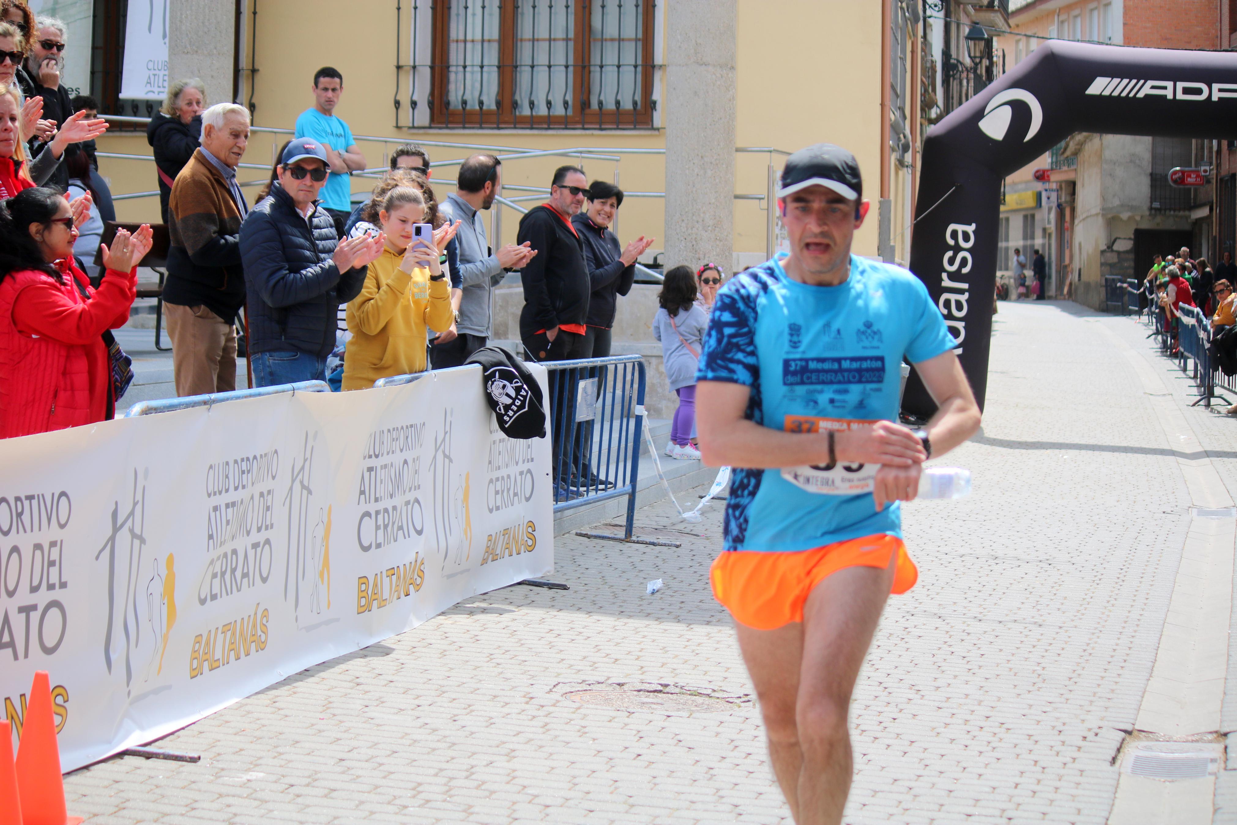 Javier Sangrador y Marta Medina reinan en la XXXVII Media Maratón del Cerrato
