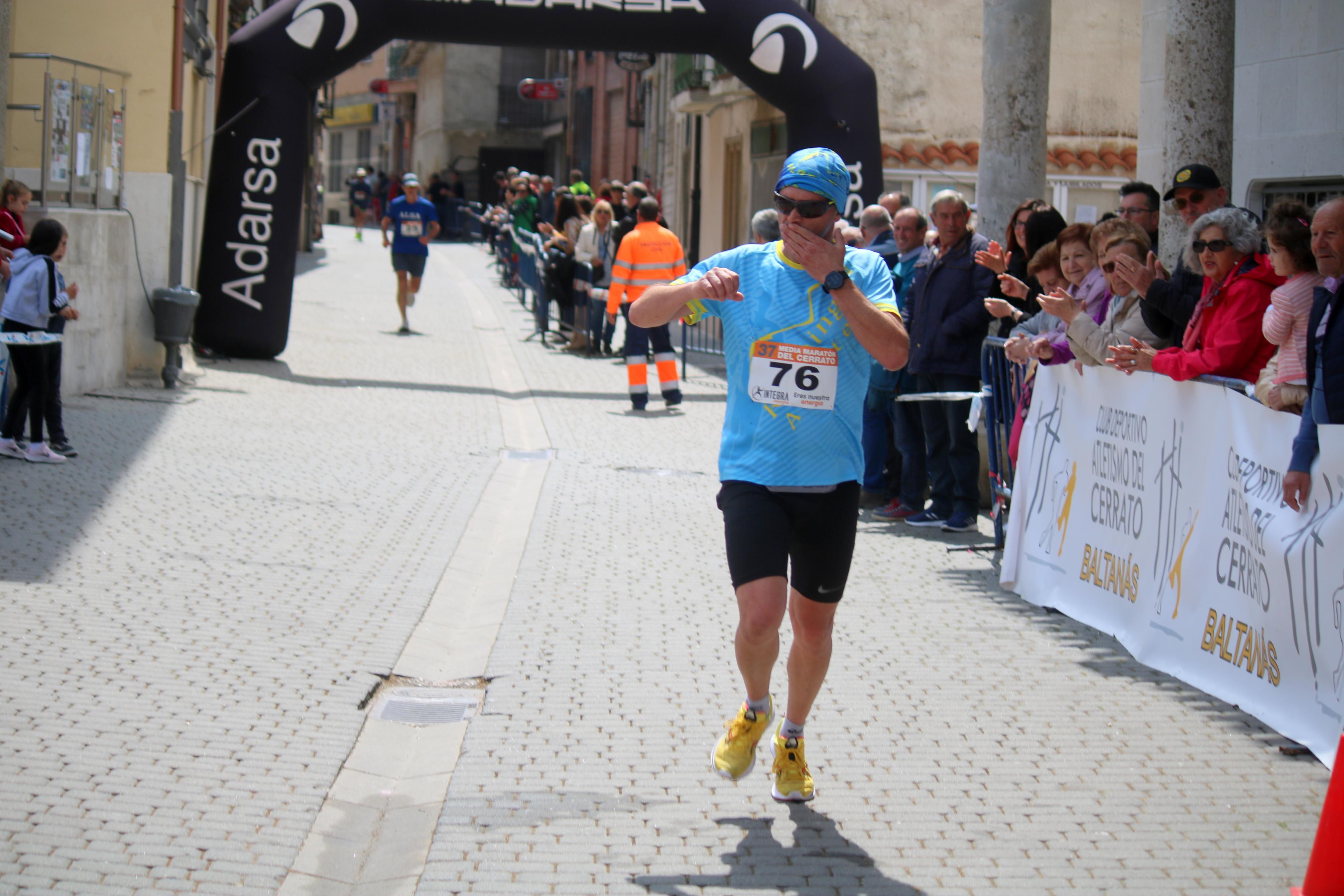 Javier Sangrador y Marta Medina reinan en la XXXVII Media Maratón del Cerrato