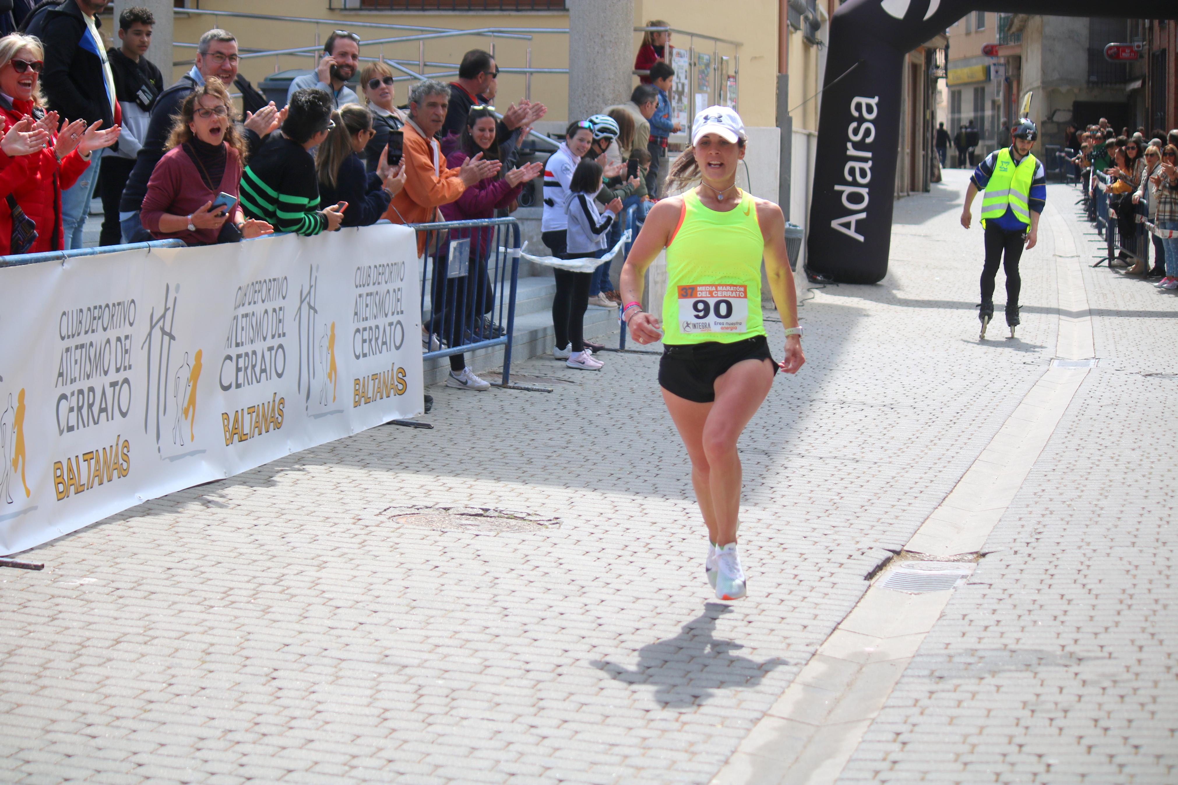 Javier Sangrador y Marta Medina reinan en la XXXVII Media Maratón del Cerrato