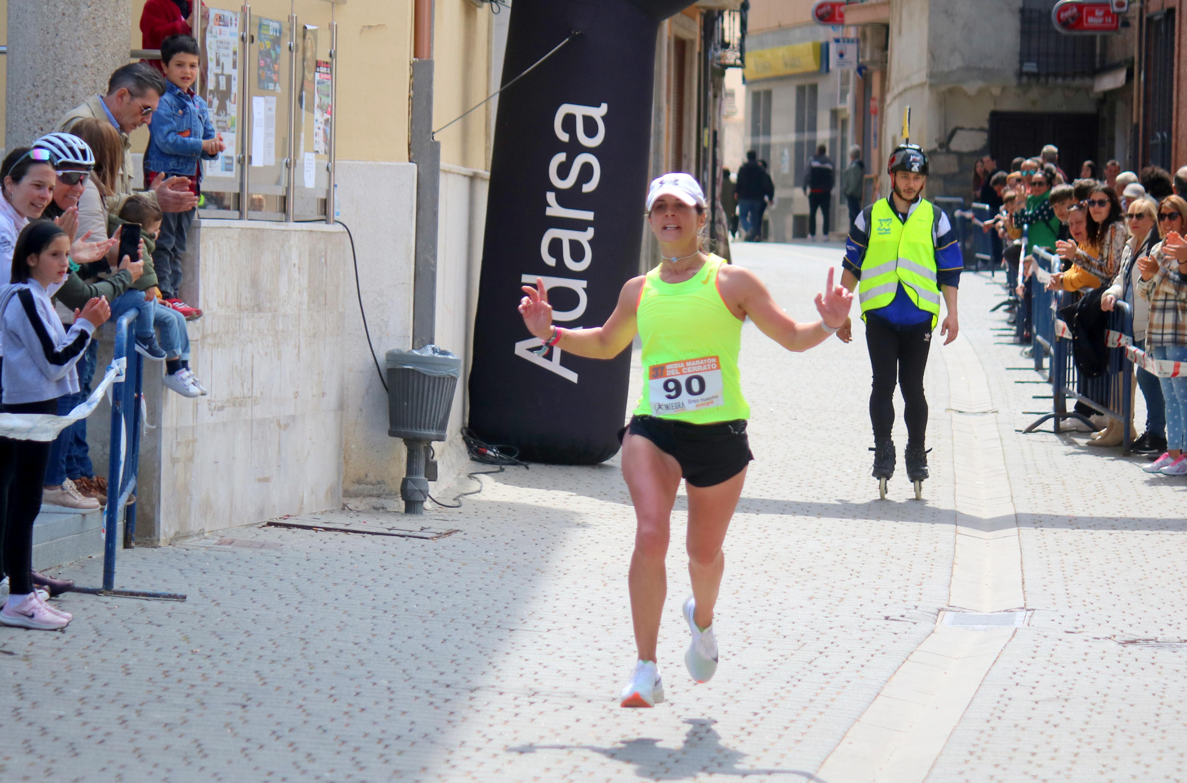 Javier Sangrador y Marta Medina reinan en la XXXVII Media Maratón del Cerrato