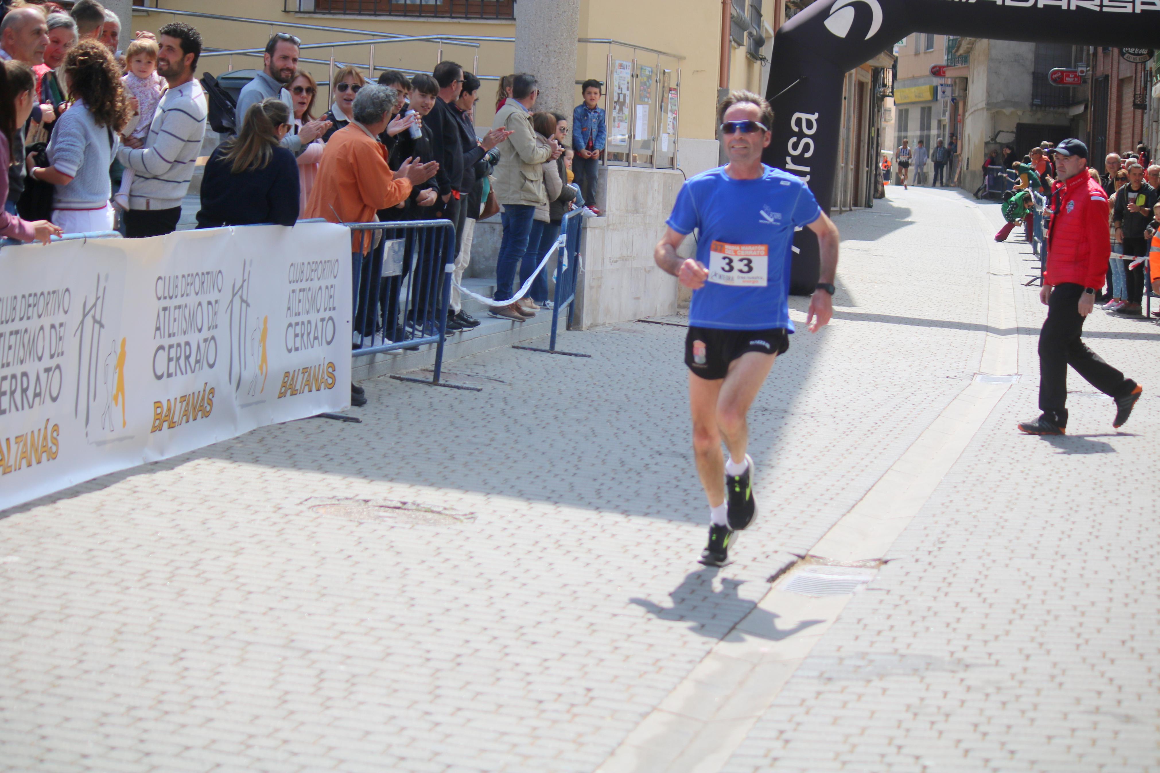 Javier Sangrador y Marta Medina reinan en la XXXVII Media Maratón del Cerrato