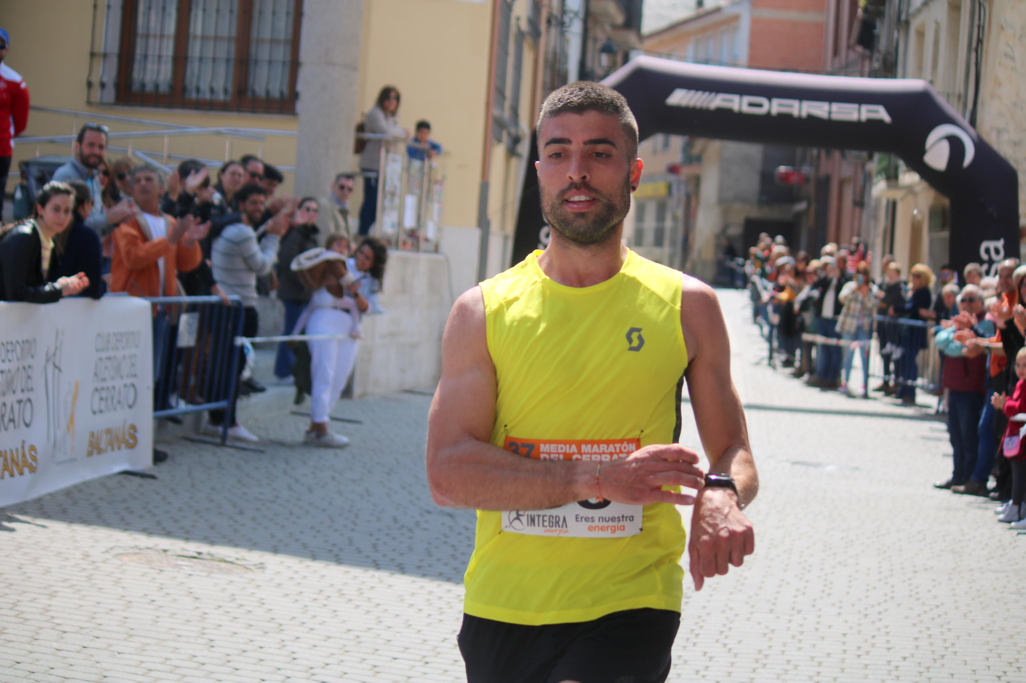 Javier Sangrador y Marta Medina reinan en la XXXVII Media Maratón del Cerrato