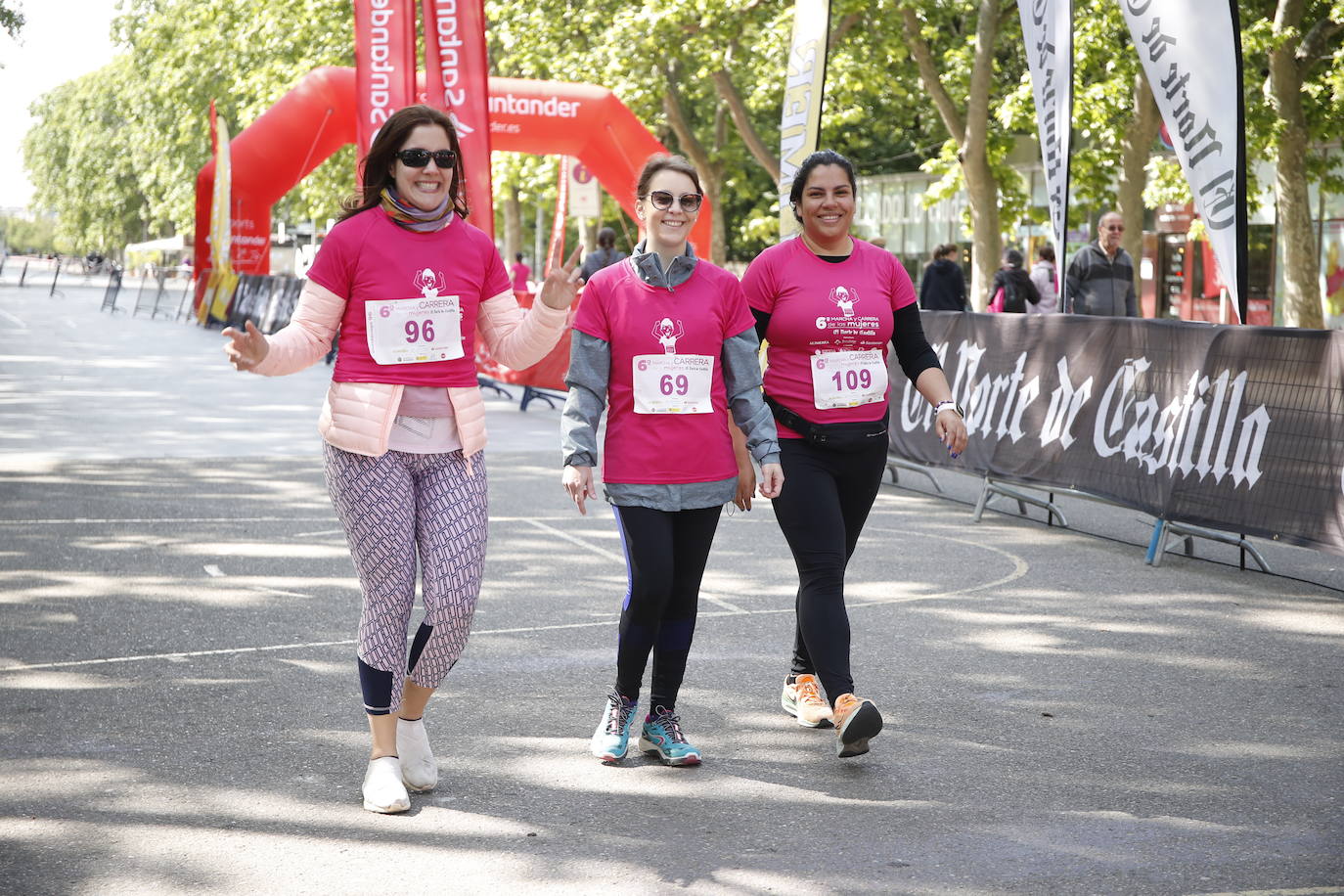 Búscate en las fotos de la VI Marcha y Carrera de las Mujeres (8/13)