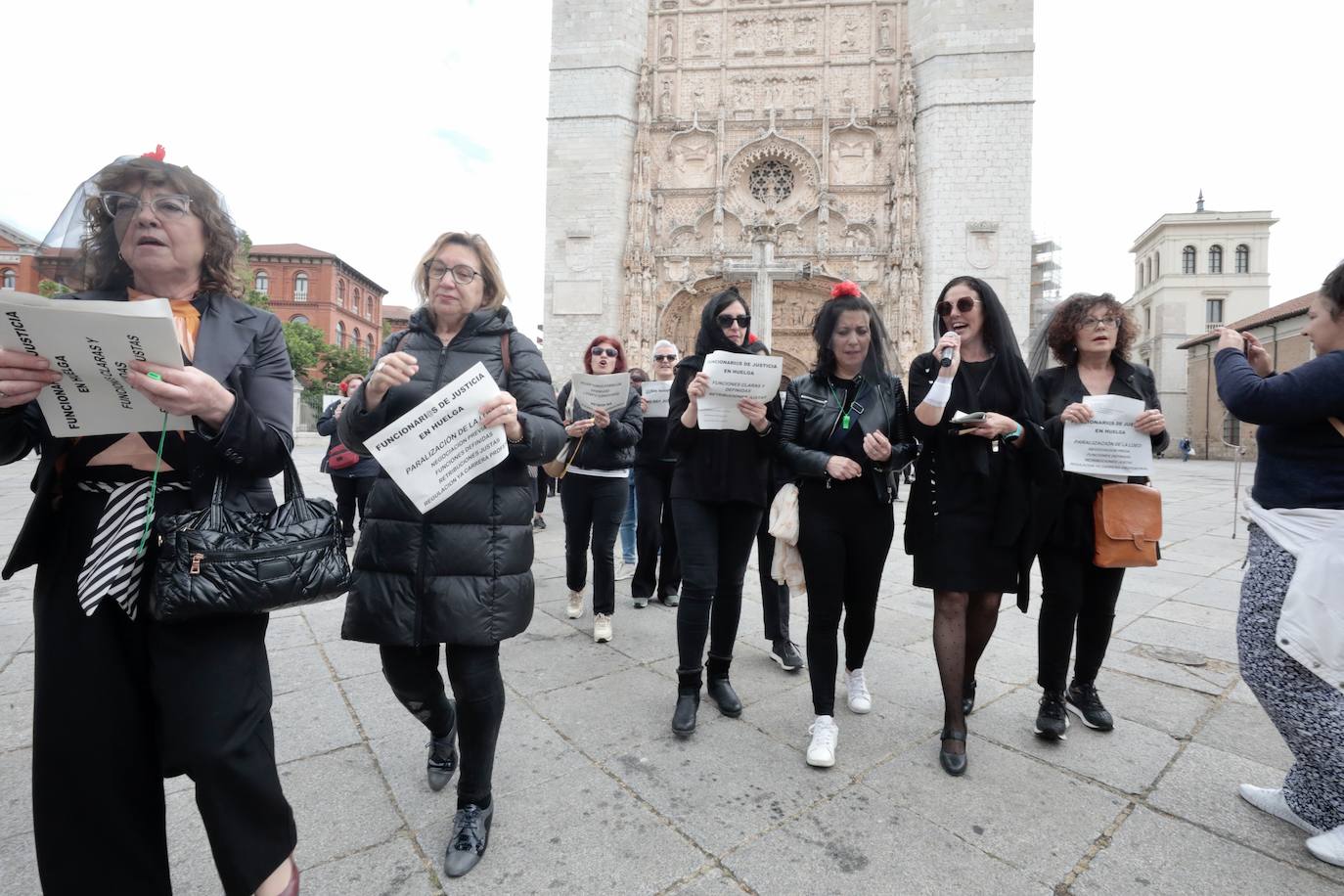 Los funcionarios de justicia salen a la calle después de un mes de huelga