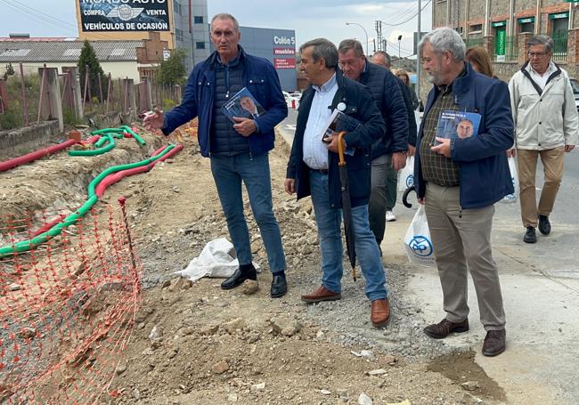 Visita del candidato del PP y su equipo de campaña a los polígonos industriales.