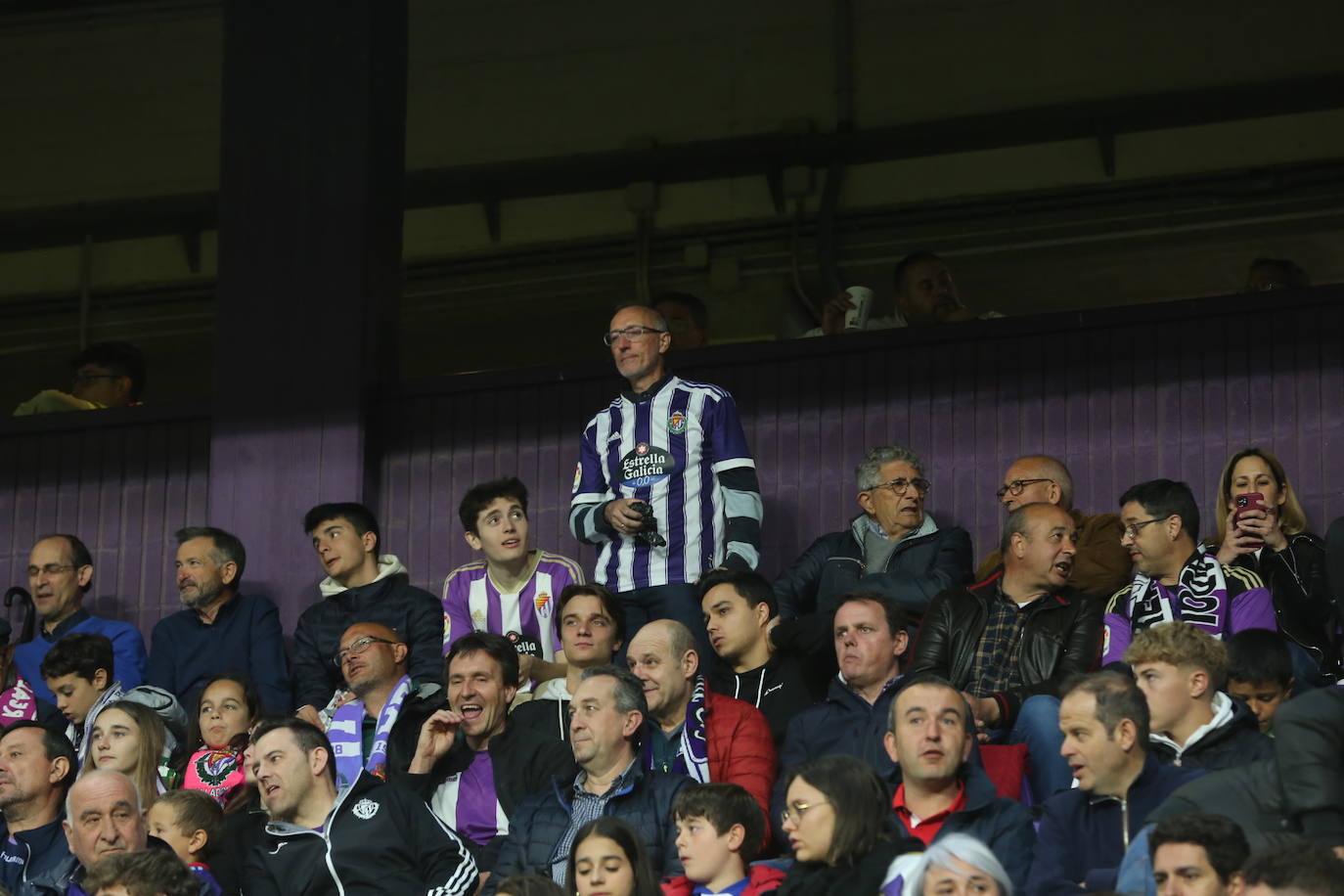 Búscate en la grada del José Zorrilla (2/4)