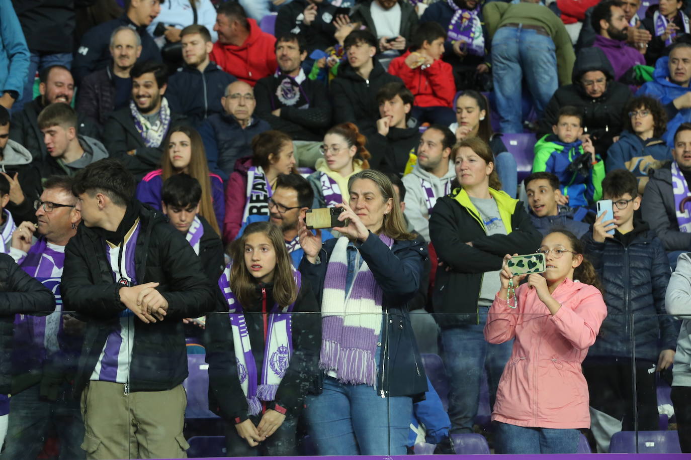 Búscate en la grada del José Zorrilla (3/4)