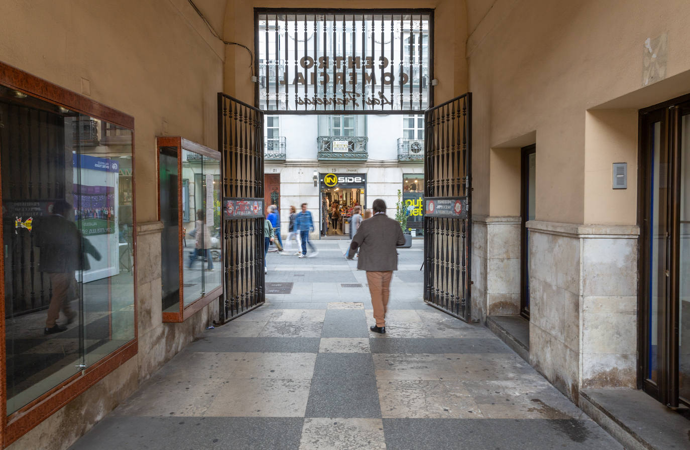 Un paseo por la calle Santiago