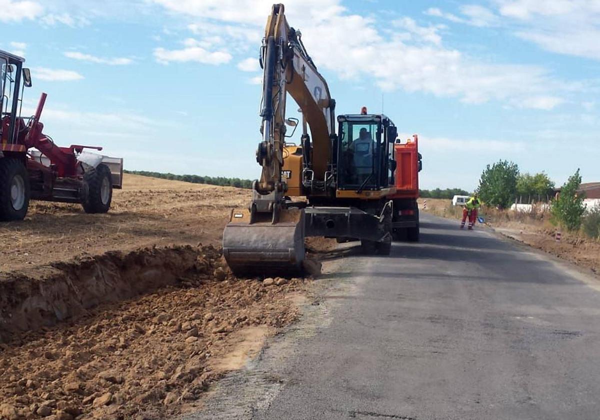 Obras anteriores en una carretera de la provincia.