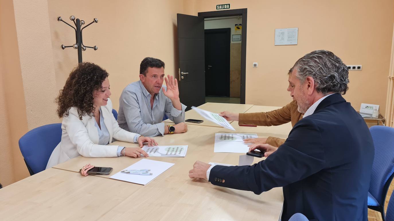 Reunión de Ciudadanos con dirigentes de la Fes.