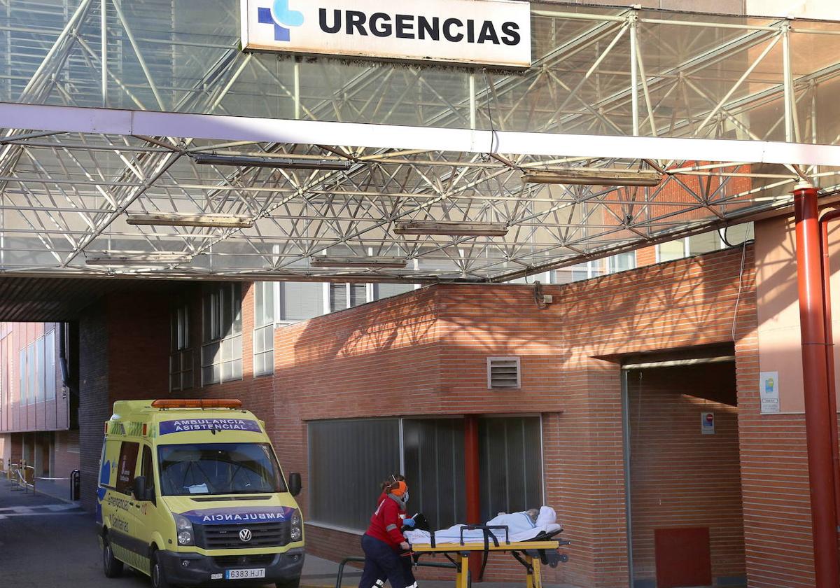 Entrada al área de Urgencias del Hospital Río Carrión, en una imagen de archivo.