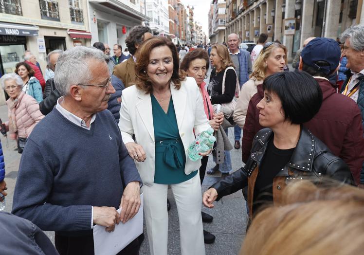 Imagen principal - Celebraciones de fin de campaña de Vox, Ciudadanos e Izquierda Unida.