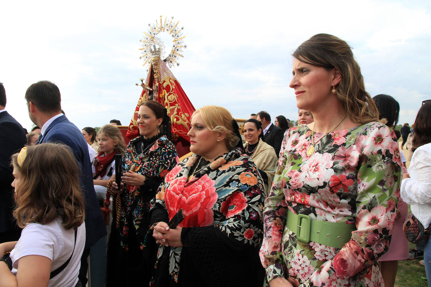 Fervor por la Virgen del Bustar