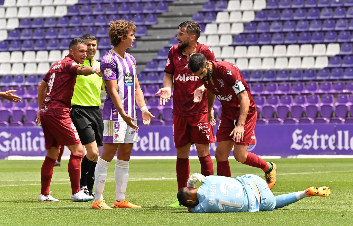 La decepción de los jugadores del Real Valladolid Promesas