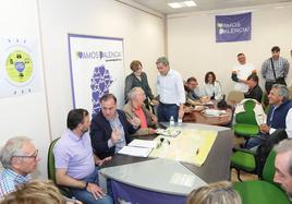 Participantes en la asamblea de Vamos Palencia.