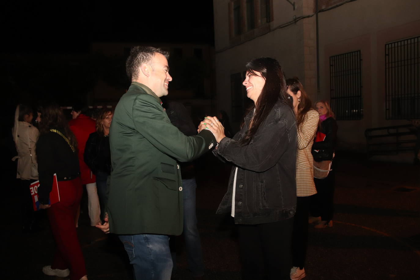 Carlos Fraile y Lucía Arranz, tras conocer los resultados.