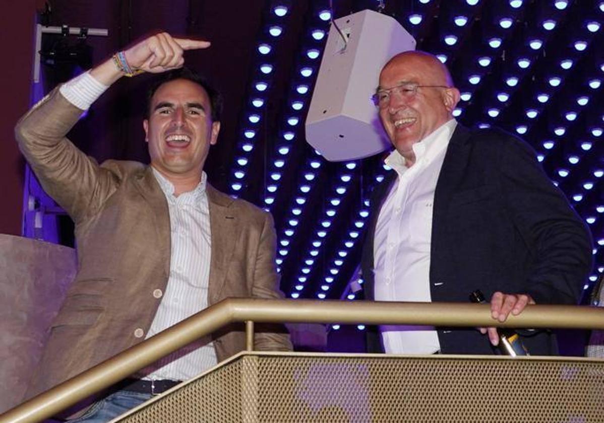 Guzmán Gómez y Jesús Julio Carnero celebrando sus éxitos