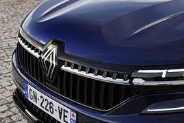 Renault Espace: motor híbrido y equipamiento multimedia integral