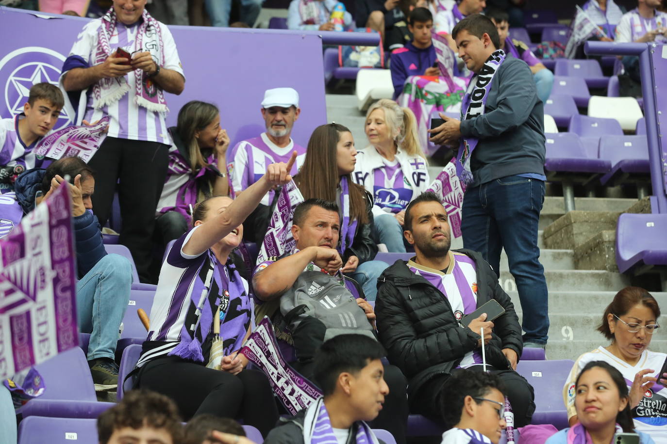 Búscate en la grada del José Zorrilla (3/4)