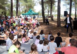 Una de las actividades para los más pequeños celebrada en el pinar.