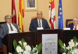 Reunión del jurado del premio de poesía Gil de Biedma.