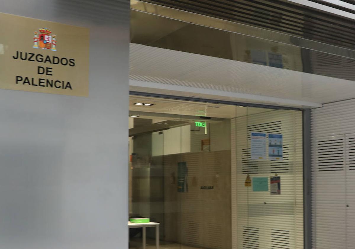 Asume trabajos comunitarios por golpear en la cabeza a su esposa en el domicilio familiar