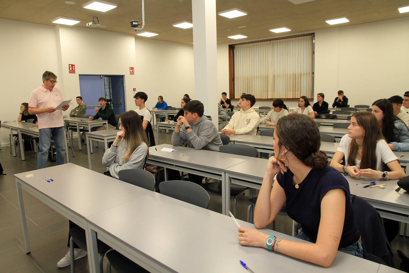 Nervios en la primera jornada de la EBAU