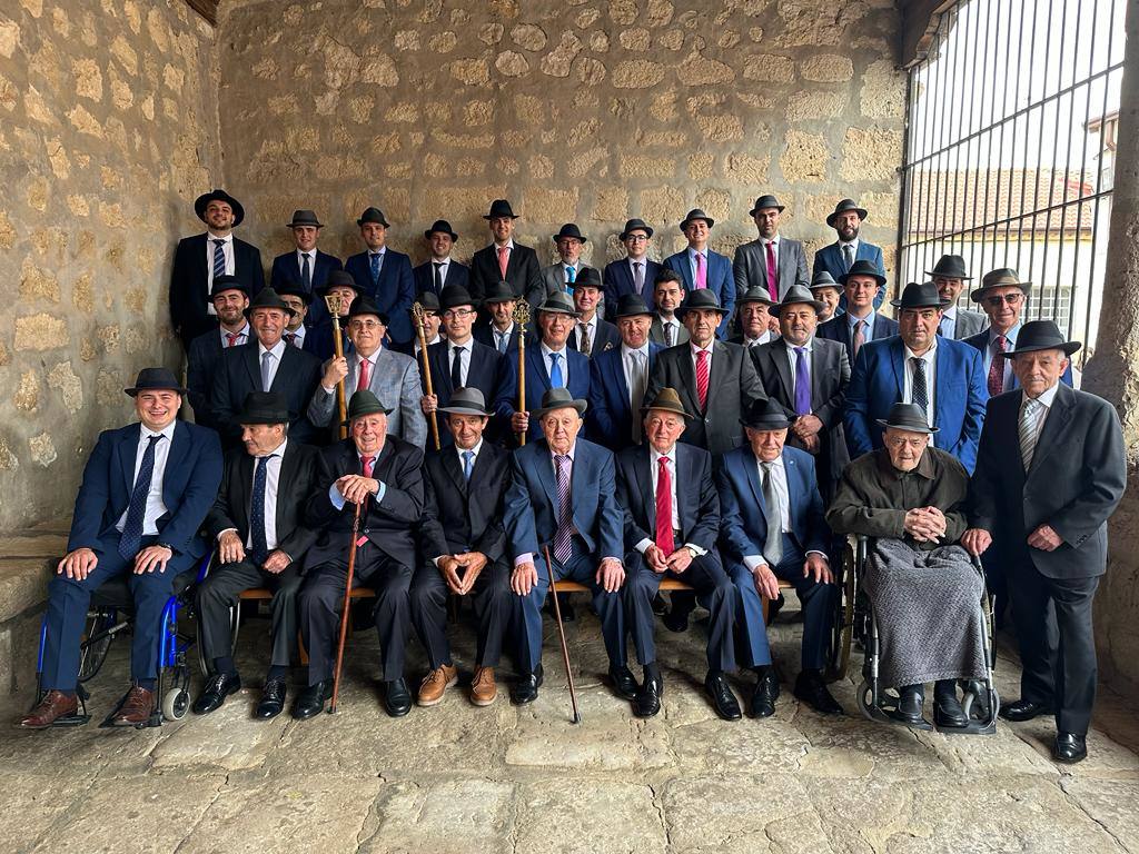 Corpus Christi con sombrero en Peñaflor