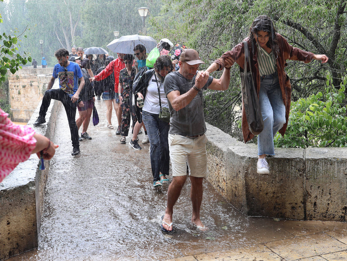 La lluvia cierra un exitoso festival musical