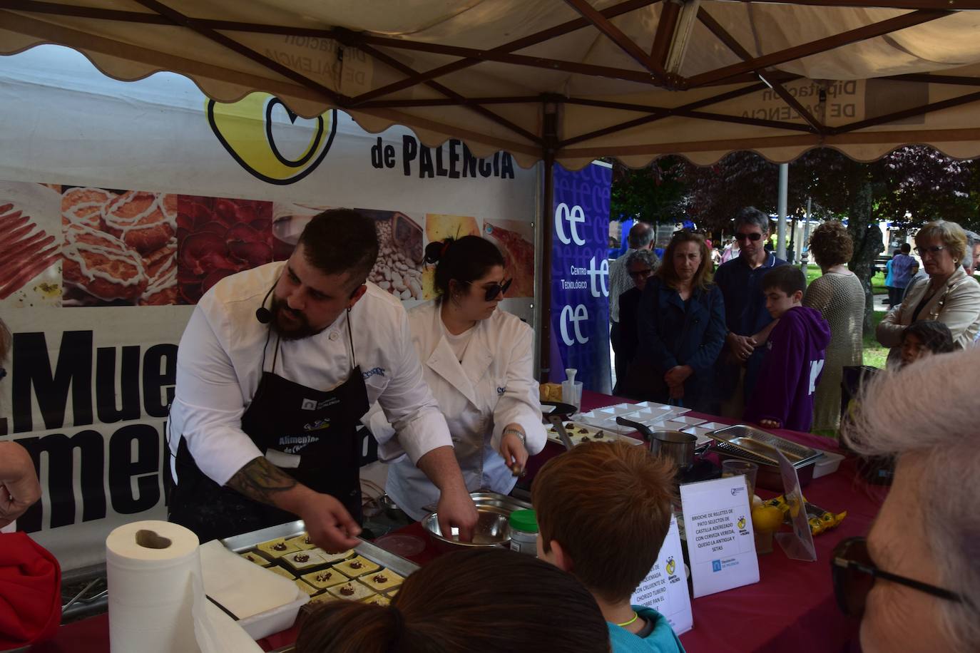 Guardo saborea los buenos alimentos de Palencia