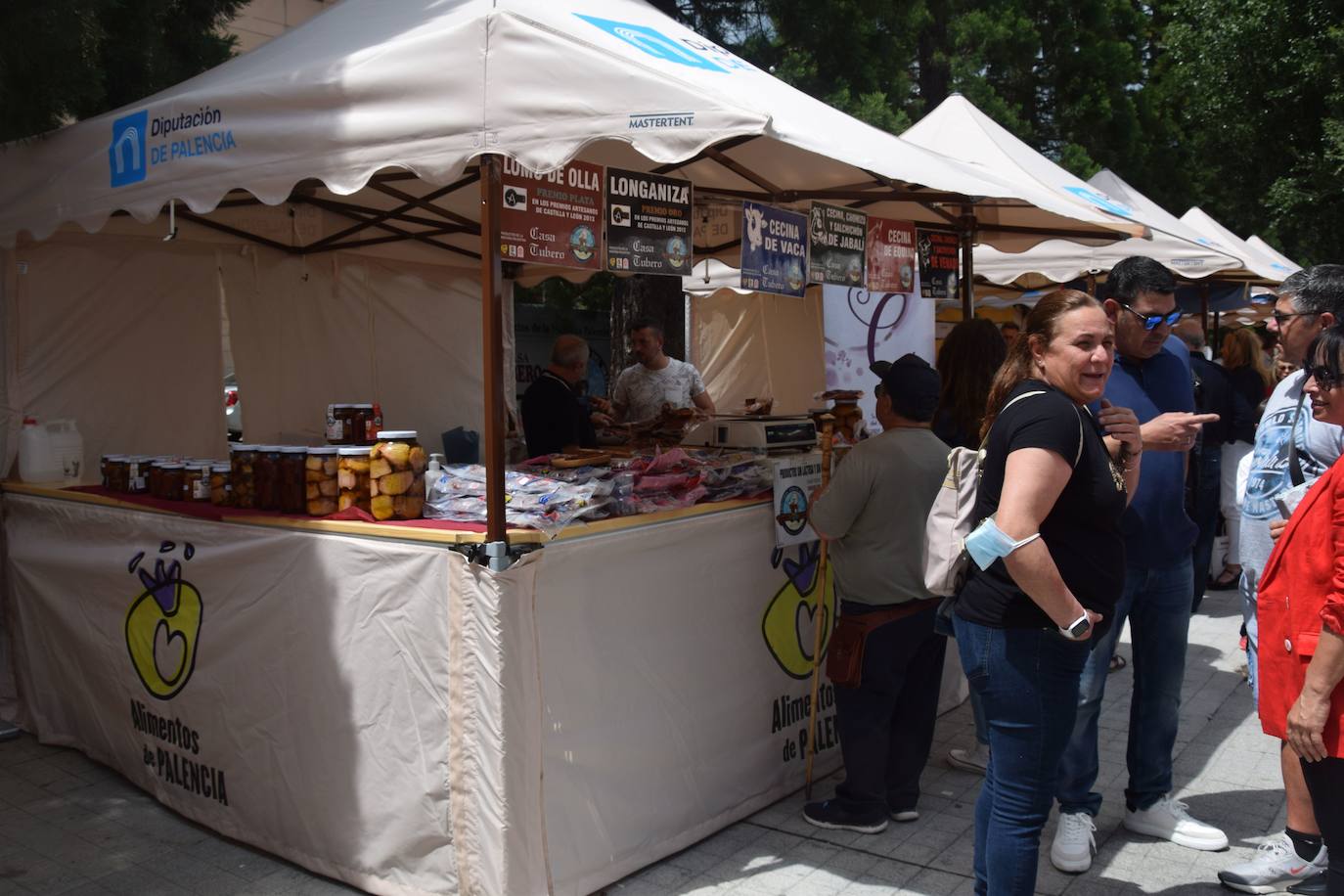 Guardo saborea los buenos alimentos de Palencia