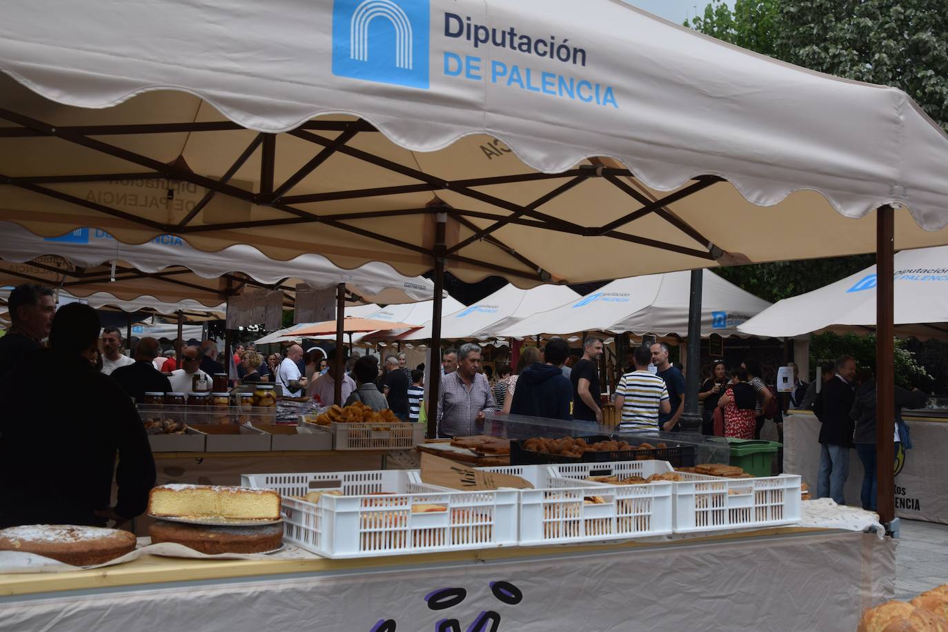 Guardo saborea los buenos alimentos de Palencia