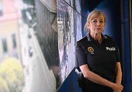 La Superintendente Julia González en la Jefatura de Policía Municipal Valladolid.