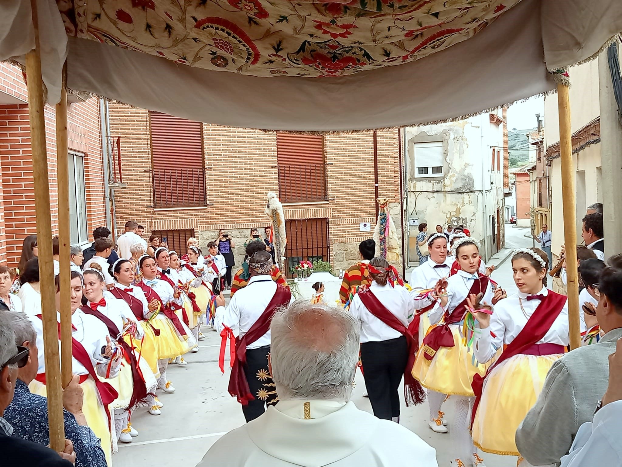 Cevico de la Torre revive la tradición del Corpus