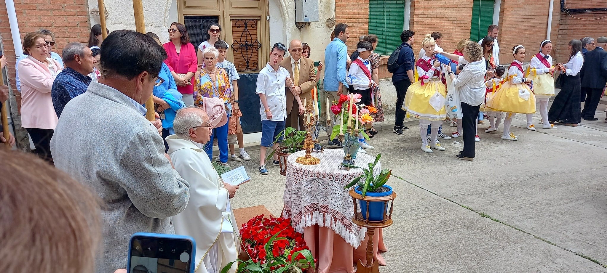 Cevico de la Torre revive la tradición del Corpus