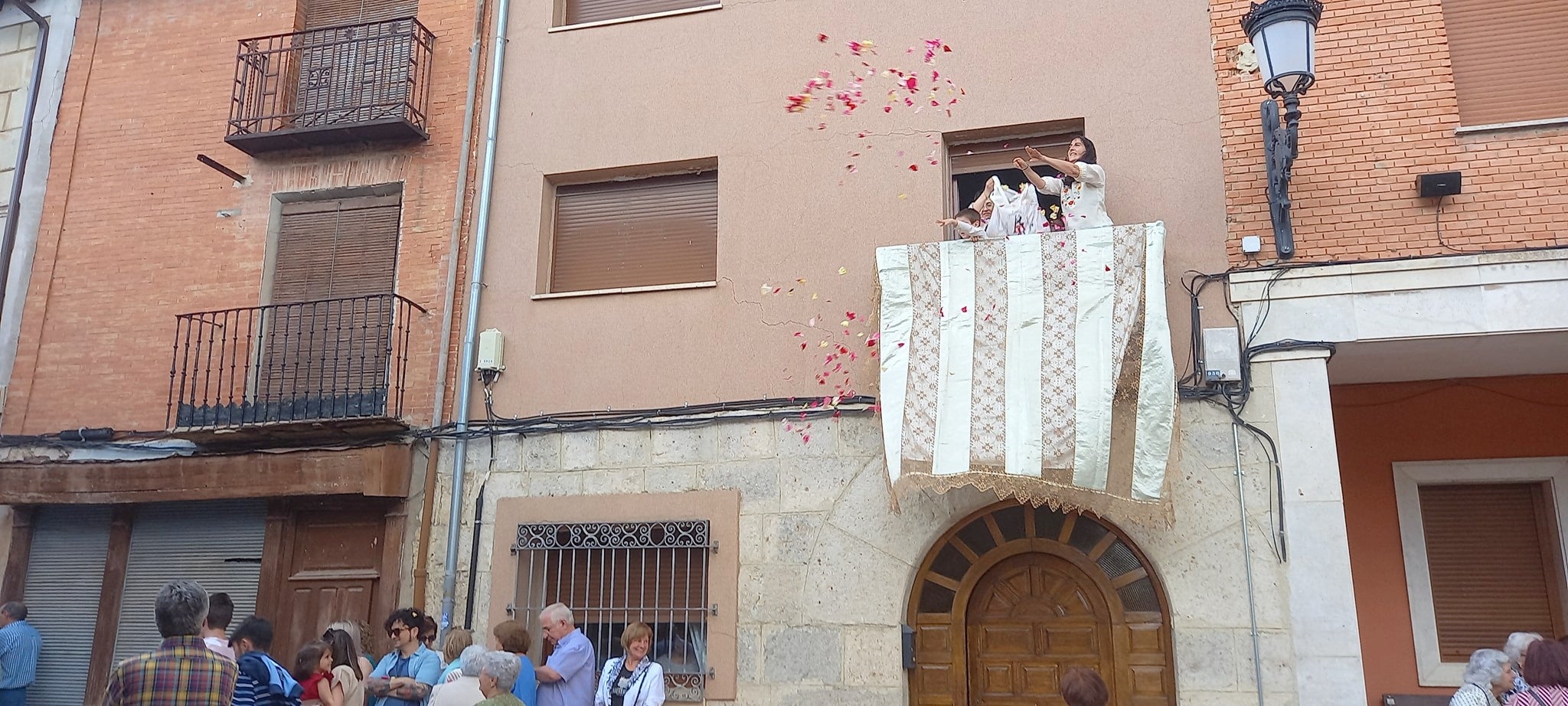 Cevico de la Torre revive la tradición del Corpus