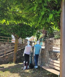 Imagen secundaria 2 - Las parejas de maniquíes, a su paso por Aldealengua de Santa María, San Pedro de Gaíllos y Cerezo de Abajo. 