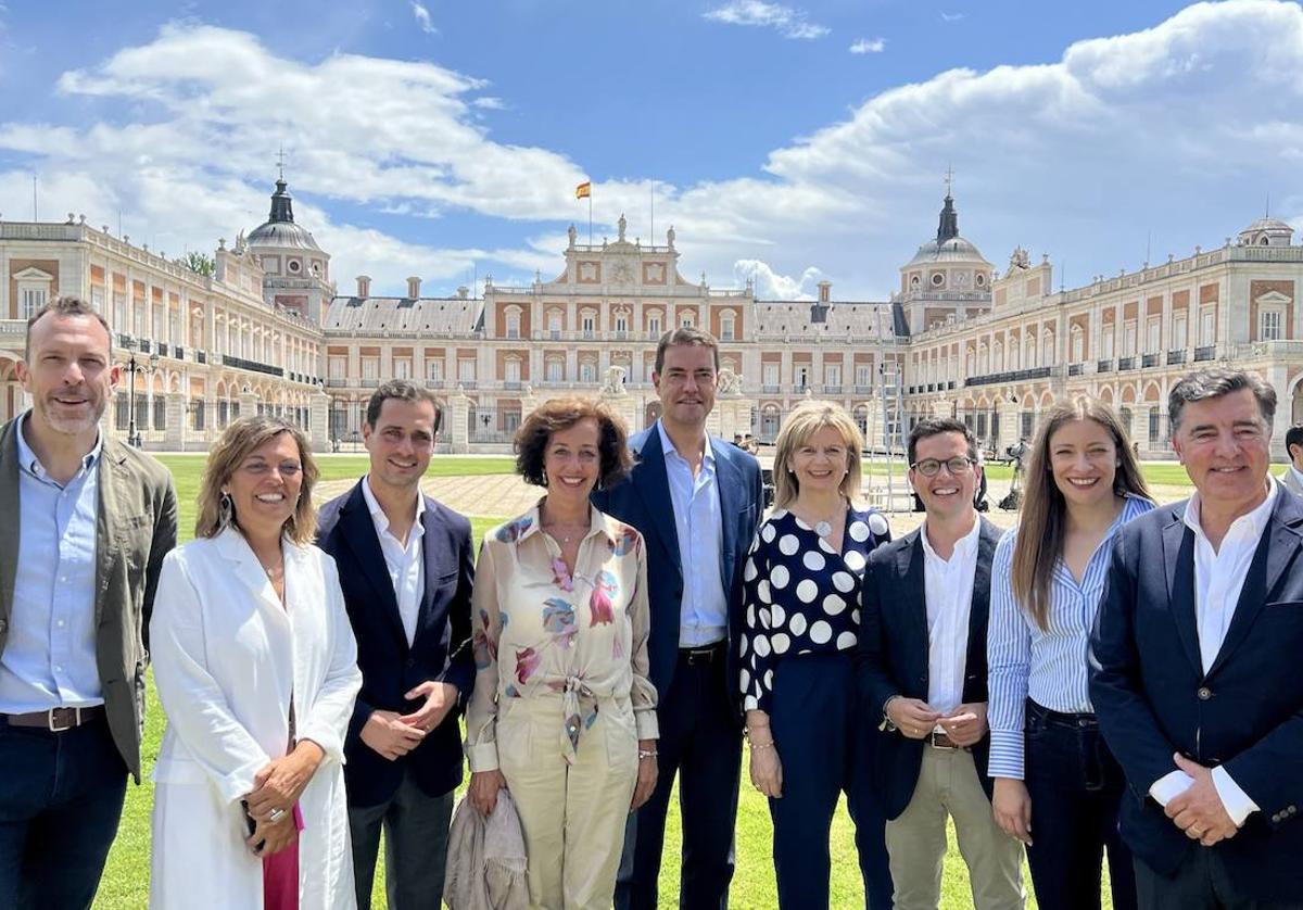 Foto de familia de los cabeza de lista al Congreso por el PP en Castilla y León, este martes en Aranjuez.