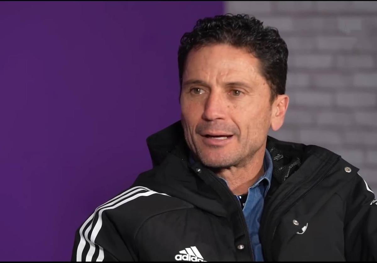 Javier Torres Gómez, coordinador de procesos en la cantera del Real Valladolid, durante una charla