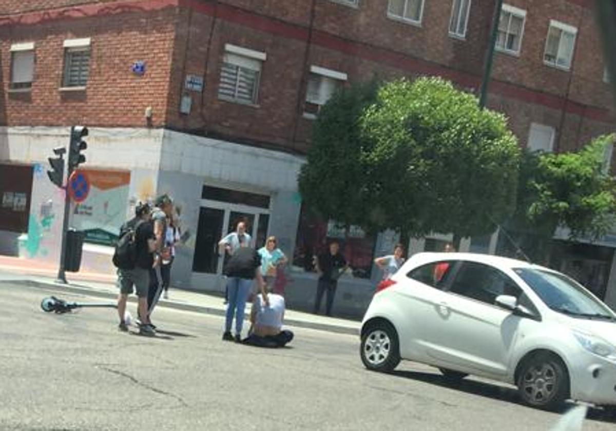 Herida una joven que circulaba en patinete tras una colisión con un coche